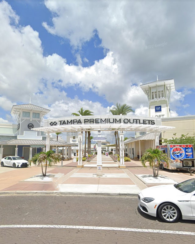 Tampa Premium Outlets entrance sign